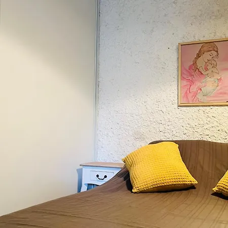 Cocody 5 Apartment *